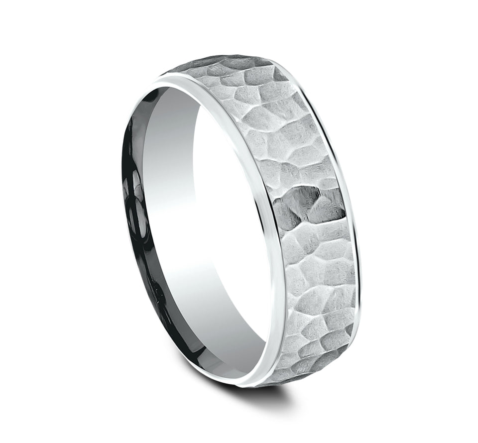 Light Comfort Fit Hammered Finish Band