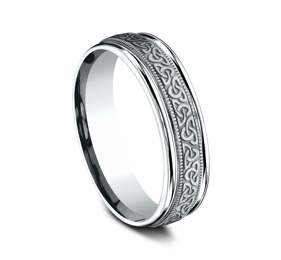 Round Edge Milgrain Band with Love Knot Triangle Center