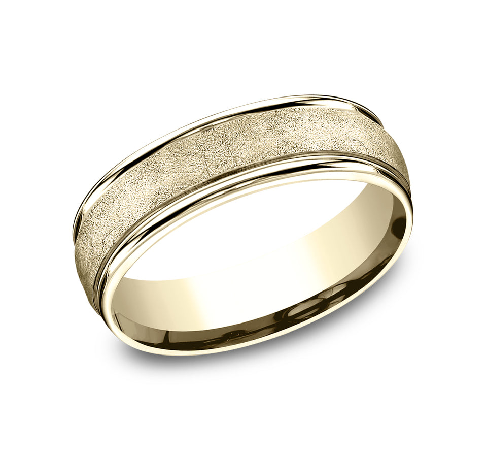 Light Comfort Fit Round Edge Band with Swirl Center