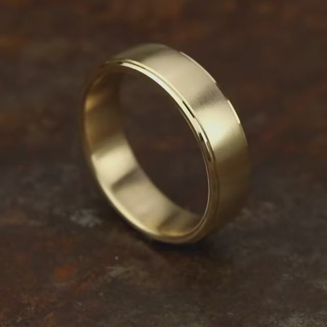 Light Comfort Fit Drop Edg Band with Satin Center, video