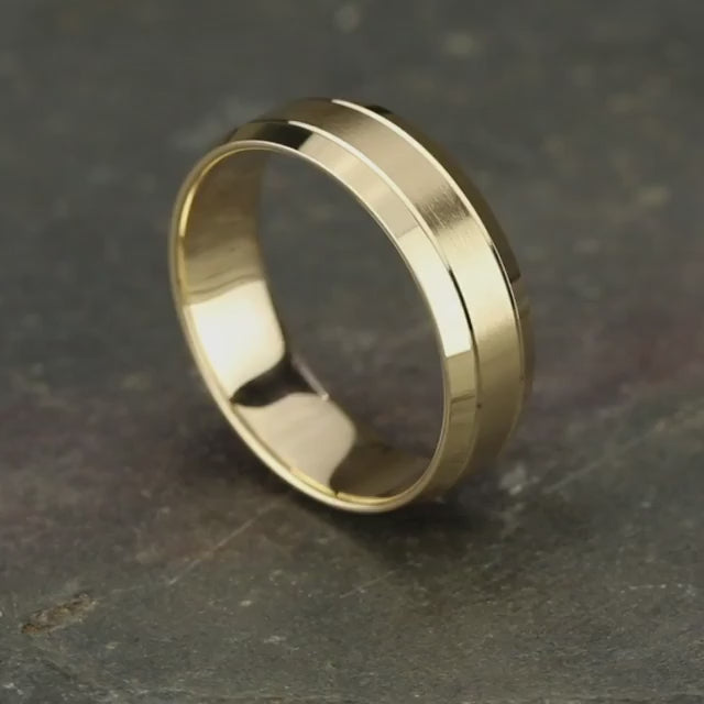 Light Comfort Fit Beveled Edge Band, video