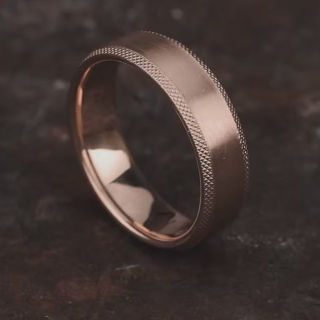 Light Comfort Fit Knurled Edge Band, video