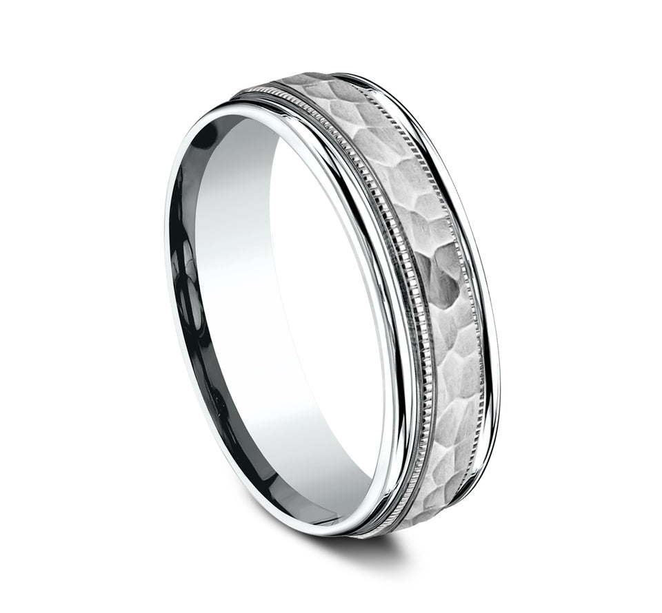 Light Comfort Fit Milgrain Band with Hammered Center