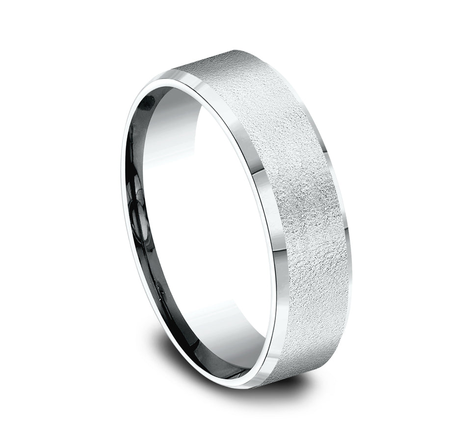 Light Comfort Fit Slight Bevel Band with Wire Center